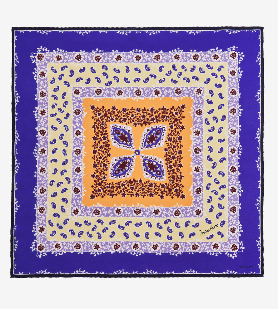 15 imperdibili Foulard di tendenza per il mese di Agosto! 65 20Z0475F00000023GJF042977000002 01